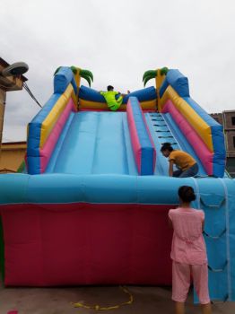 Nhà hơi trượt nước bể bơi